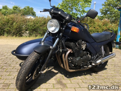 Yamaha XJ 900 med sidevogn Yamaha XJ 900 med sidevogn