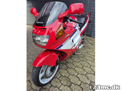 Honda CBR 1000 F Honda CBR 1000 F