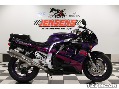 Suzuki GSXR 750 Suzuki GSXR 750