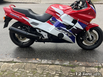 Honda CBR 1000 F Honda CBR 1000 F