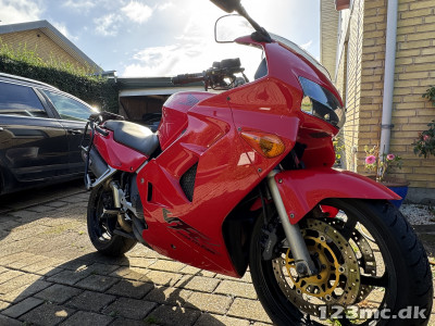 Honda VFR 800 F Honda VFR 800 F