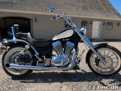 Suzuki VS 1400 Intruder Suzuki VS 1400 Intruder