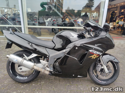 Honda CBR 1100 XX Honda CBR 1100 XX