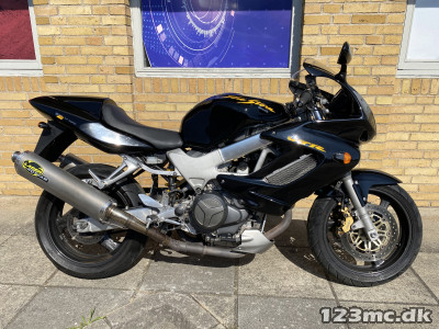 Honda VTR 1000 F Firestorm Honda VTR 1000 F Firestorm