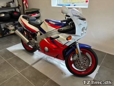Yamaha FZR 600 R Yamaha FZR 600 R