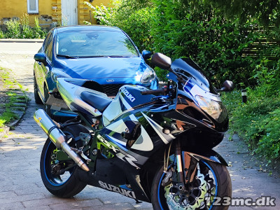 Suzuki GSXR 750 Suzuki GSXR 750