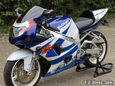 Suzuki GSXR 750 Suzuki GSXR 750
