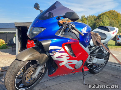 Honda CBR 600 F Sport Honda CBR 600 F Sport