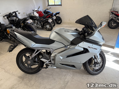 Aprilia RST 1000 Futura Aprilia RST 1000 Futura