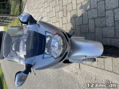 Honda CBR 1100 XX Honda CBR 1100 XX
