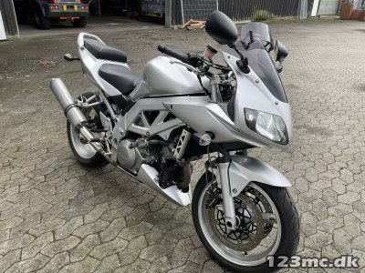 Suzuki SV 1000 S Suzuki SV 1000 S