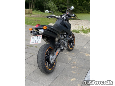 KTM 640 Duke LC4 Supermotard KTM 640 Duke LC4 Supermotard