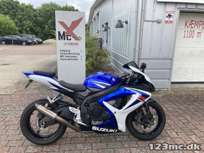 Suzuki GSXR 750 Suzuki GSXR 750