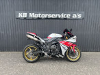 Yamaha YZF R1 Yamaha YZF R1