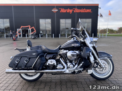 Harley-Davidson FLHRCI Road King Classic Harley-Davidson FLHRCI Road King Classic