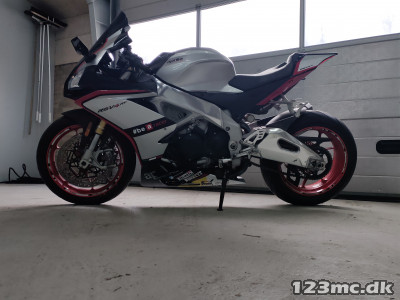 Aprilia RSV4 RR Sport Aprilia RSV4 RR Sport