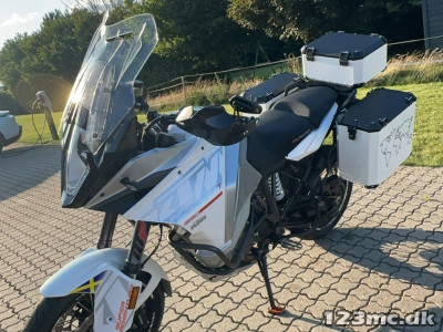 KTM 1290 Super Adventure T KTM 1290 Super Adventure T