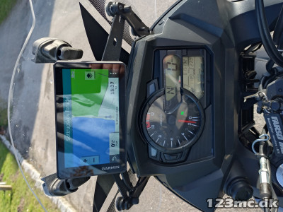 Suzuki DL 650 V-Strom Tour Suzuki DL 650 V-Strom Tour