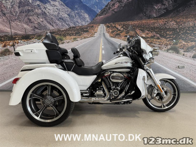 Harley-Davidson FLHTCUTGSE CVO Tri Glide 117" Harley-Davidson FLHTCUTGSE CVO Tri Glide 117"