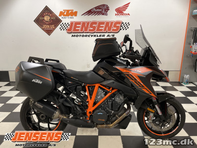 KTM 1290 Super Duke GT KTM 1290 Super Duke GT