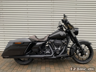 Harley-Davidson FLHRXS Road King Special HMC Motorcykler. Vi bytter gerne. Harley-Davidson FLHRXS Road King Special HMC Motorcykler. Vi bytter gerne.