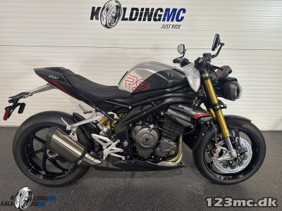Triumph Speed Triple 1200 RS Granite / Diablo Red Triumph Speed Triple 1200 RS Granite / Diablo Red