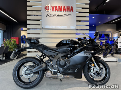 Yamaha YZF R9 Yamaha YZF R9