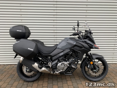 Suzuki DL 650 V-Strom HMC Tour Pakke. Suzuki 5.Års Garanti. VI BYTTER GERNE. Suzuki DL 650 V-Strom HMC Tour Pakke. Suzuki 5.Års Garanti. VI BYTTER GERNE.