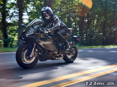 Yamaha YZF R9 Yamaha YZF R9